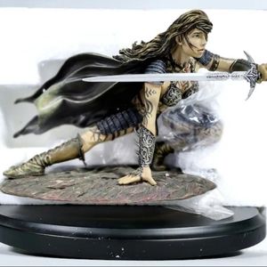 Rare Kit Rae " Aluen Wields Anathros " Swords of the Ancients Statue